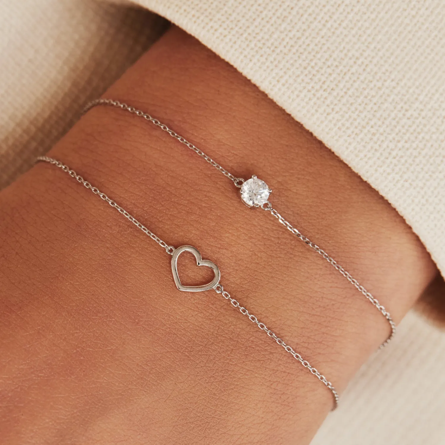 Clearance Cadeau d'Isabel 14 karaat witgouden collier en armband giftset met hartje Hartjes Colliers | Hartjes Armbanden
