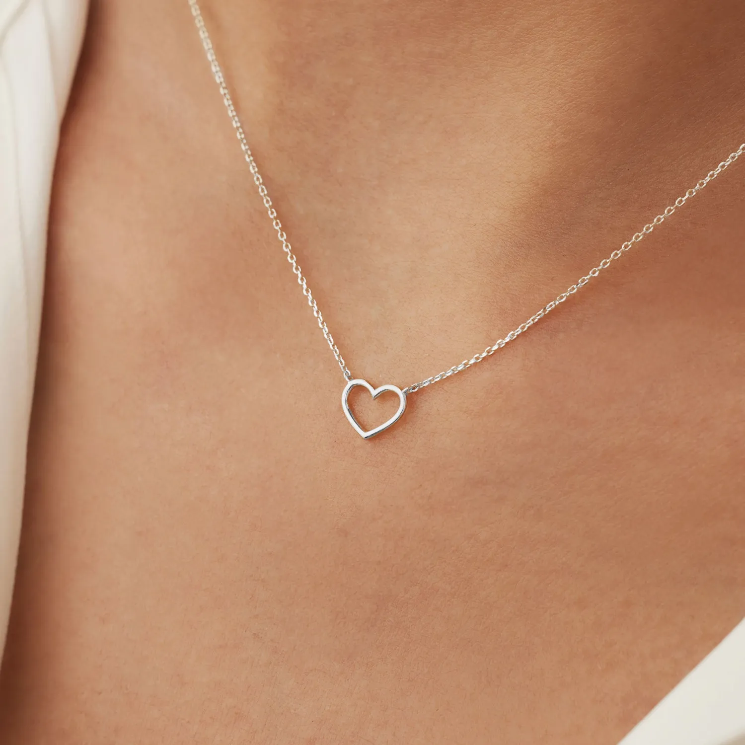 Clearance Cadeau d'Isabel 14 karaat witgouden collier en armband giftset met hartje Hartjes Colliers | Hartjes Armbanden