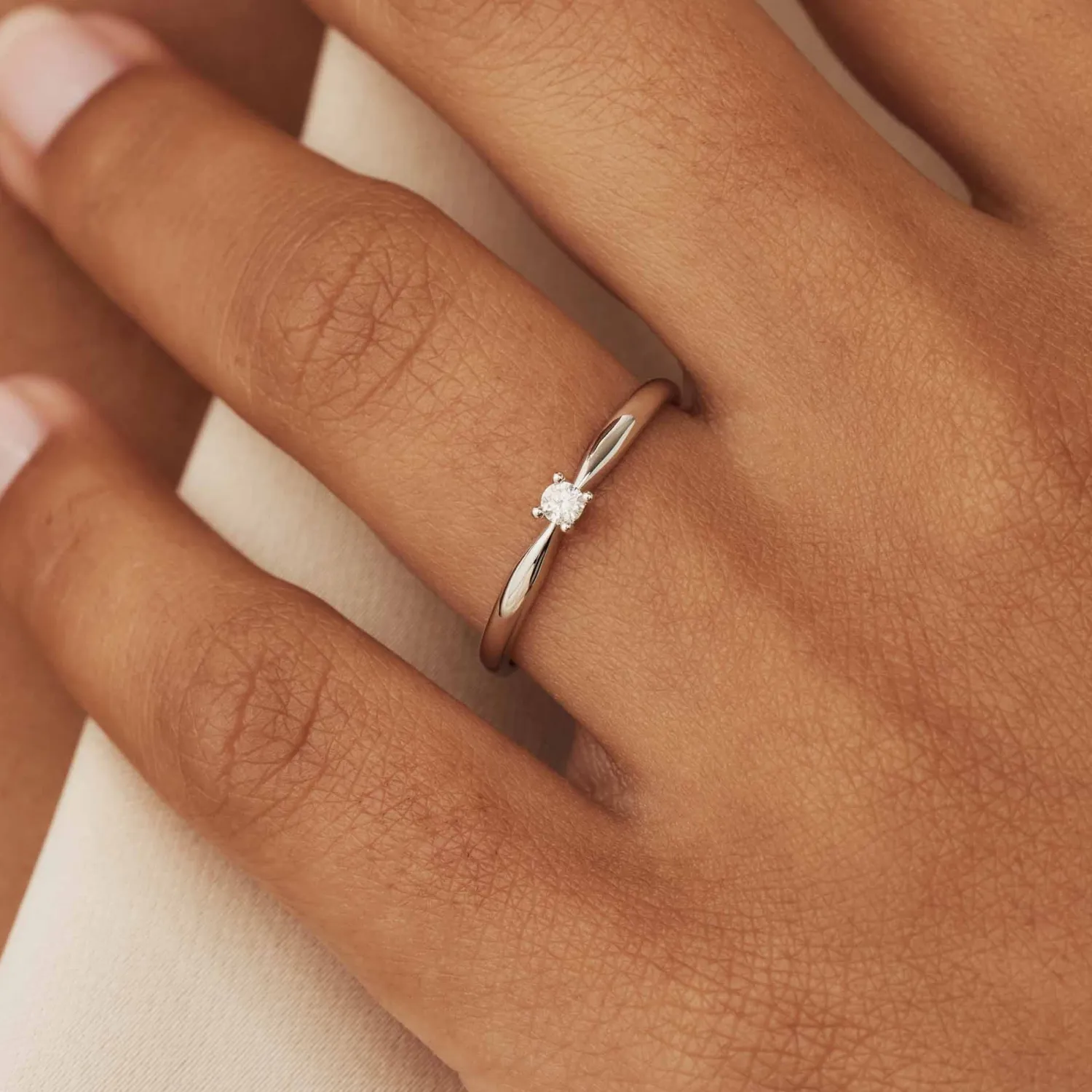 Fashion De la Paix Céline 14 karaat witgouden ring met diamant 0.05 karaat Witgouden Ringen | Ringen Met Steentjes
