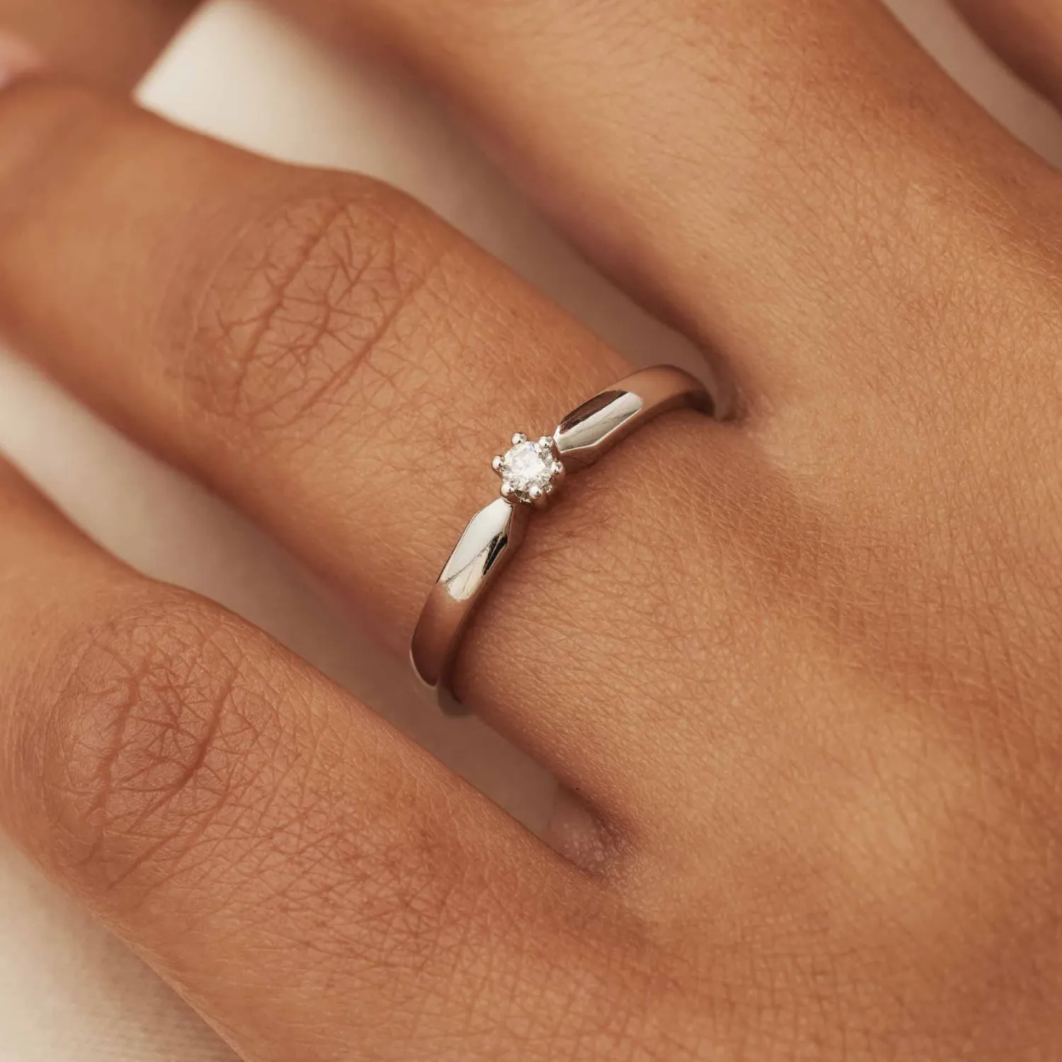 Best Sale De la Paix Emily 14 karaat witgouden ring met diamant 0.05 karaat Witgouden Ringen | Ringen Met Steentjes