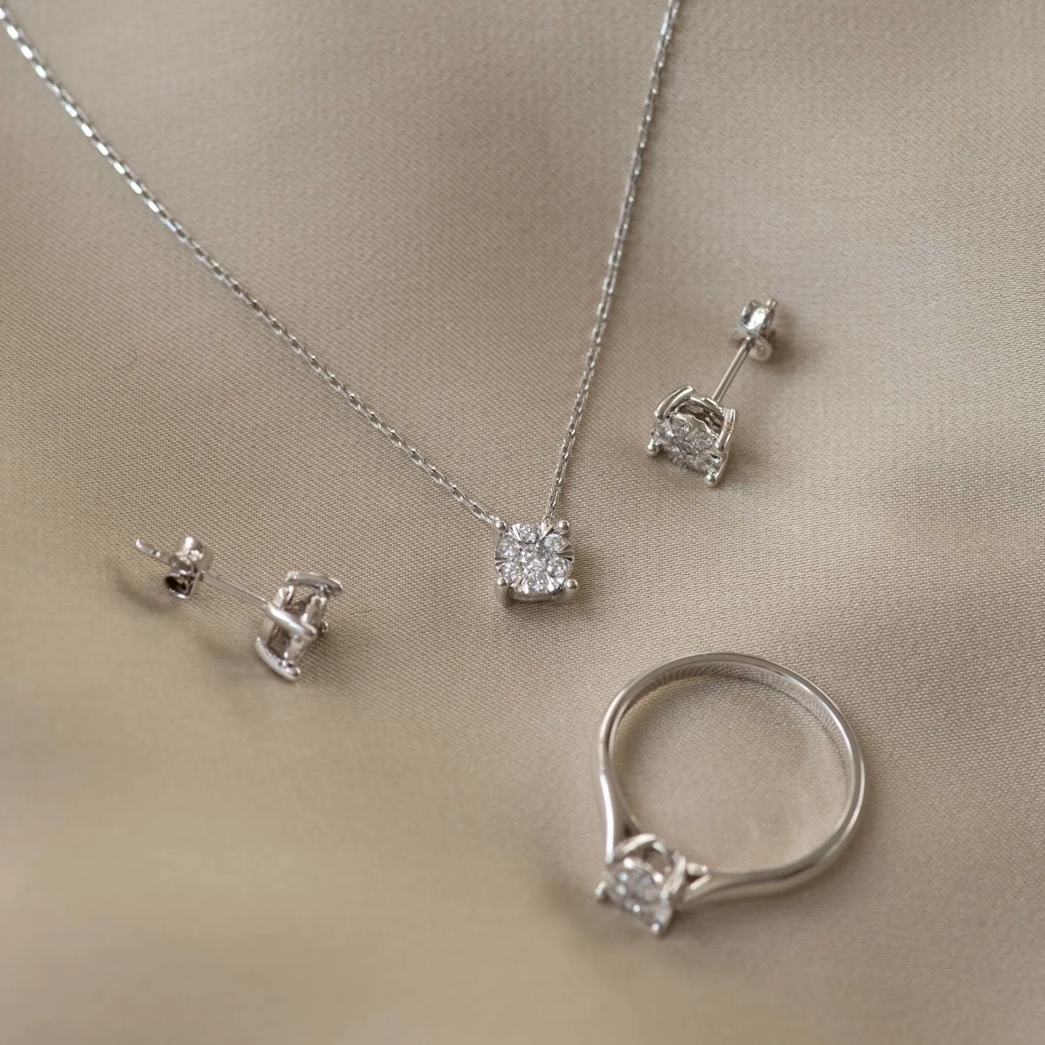 Shop De la Paix Hanaé 14 karaat witgouden collier met diamant 0.08 karaat Witgouden Colliers | Diamanten Colliers
