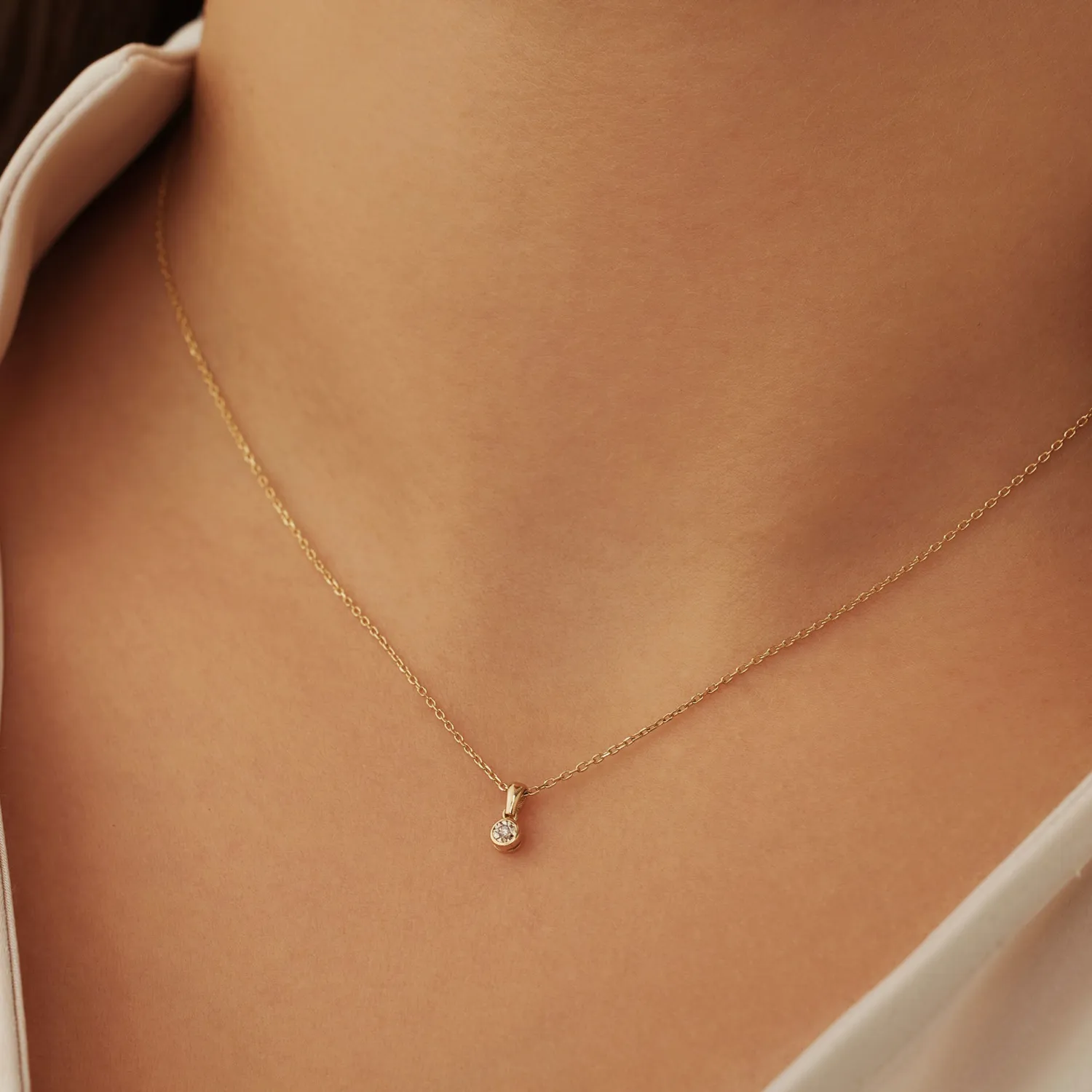 Fashion De la Paix Inaya 14 karaat gouden collier met diamant 0.01 karaat Diamanten Colliers