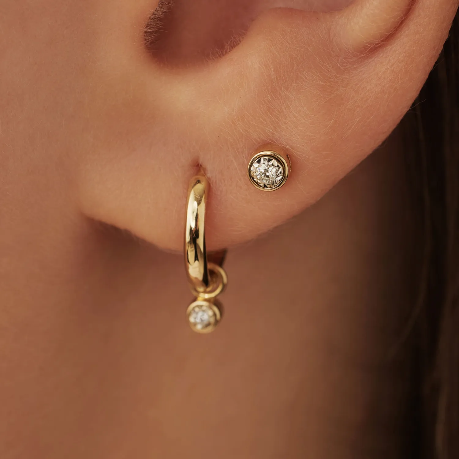 Clearance De la Paix Inaya 14 karaat gouden oorknoppen met diamant 0.02 karaat Oorknoppen | Diamanten Oorbellen