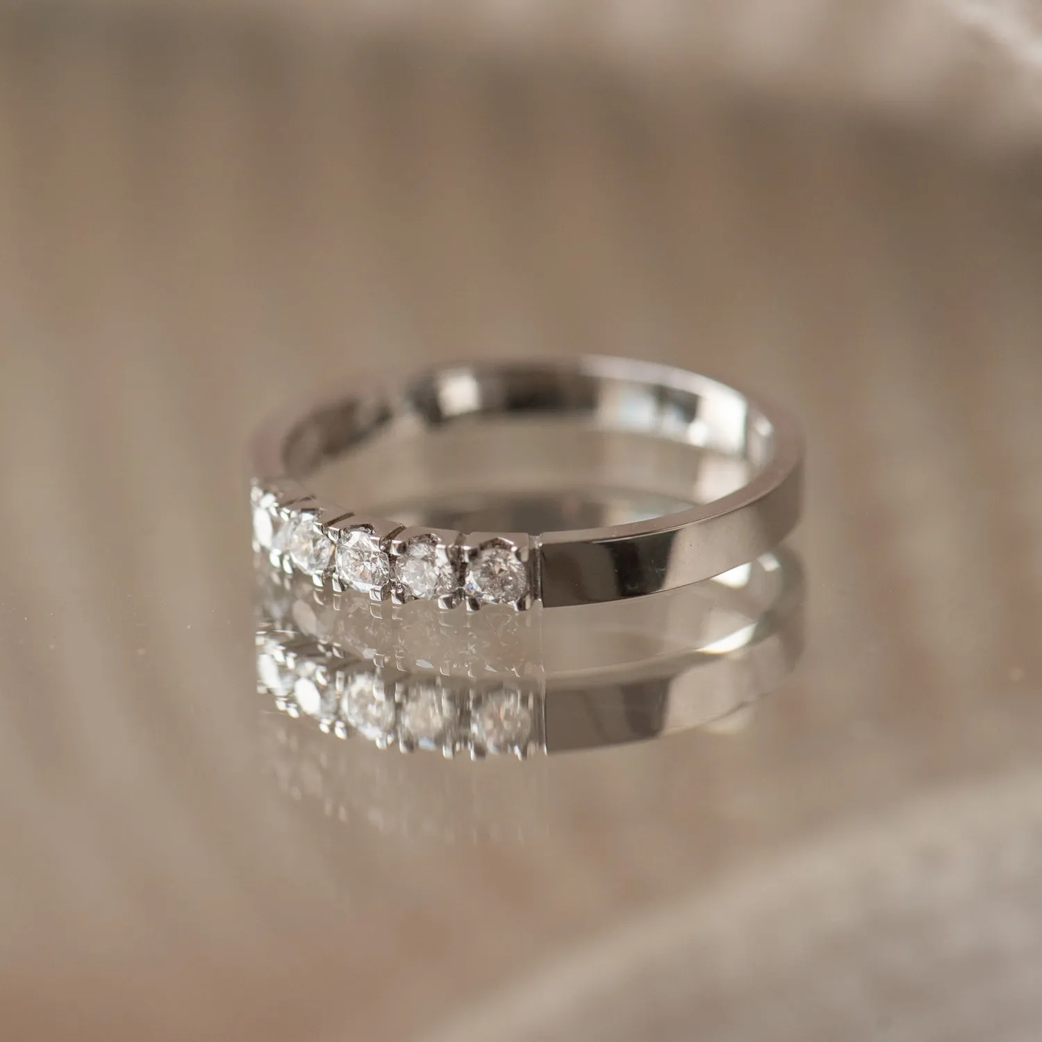 Fashion De la Paix Madeline 14 karaat witgouden ring met diamant 0.20 karaat Witgouden Ringen | Ringen Met Steentjes