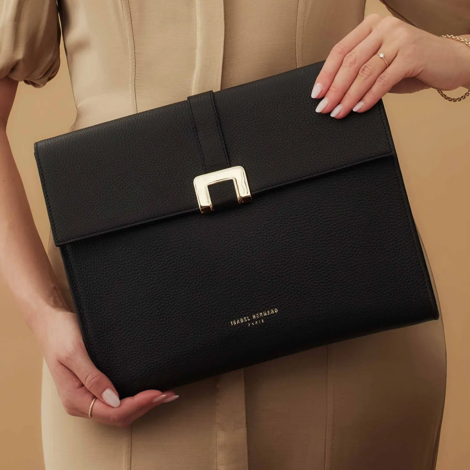 New Honoré Clara zwarte leren laptop hoes van kalfsleer met schouderriem Laptophoezen | Laptophoezen