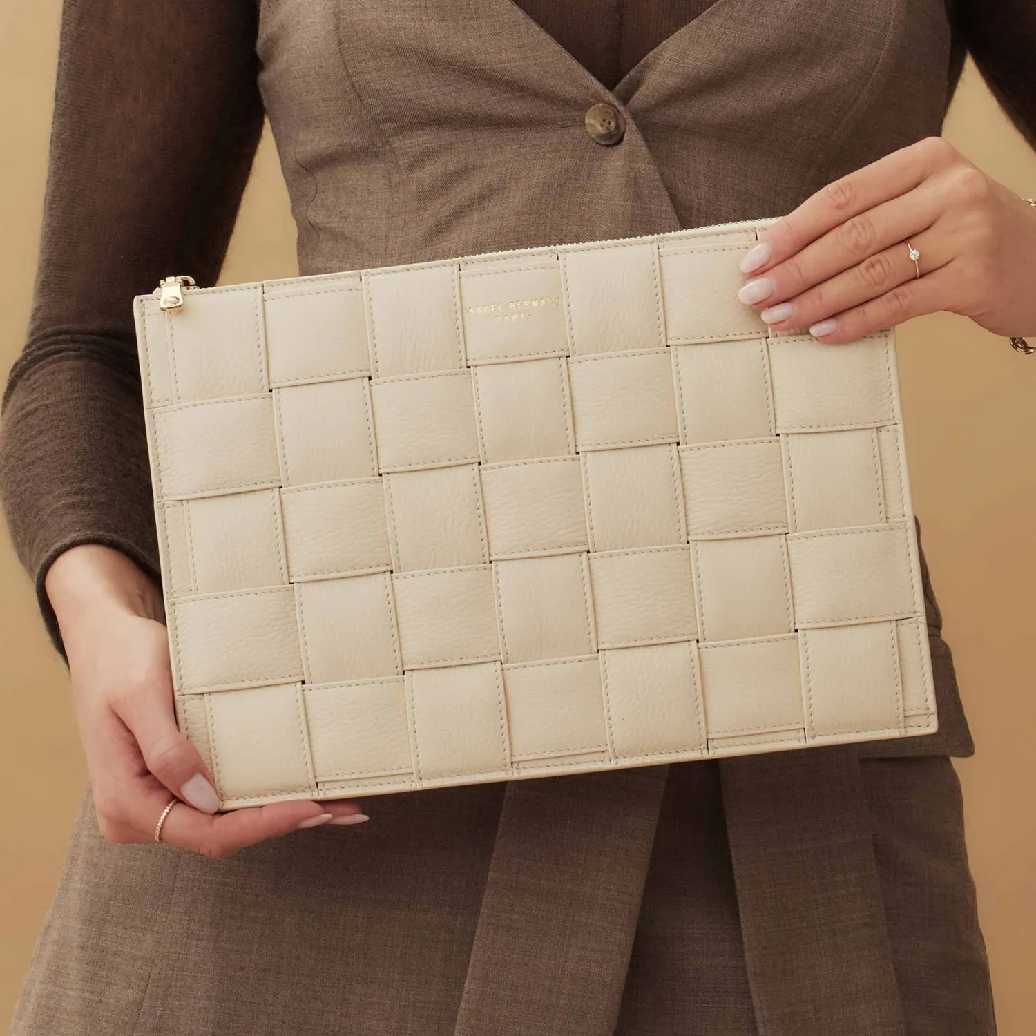 Shop Honoré Cosette crème leren laptop hoes van gevlochten kalfsleer met schouderriem Laptophoezen | Laptophoezen