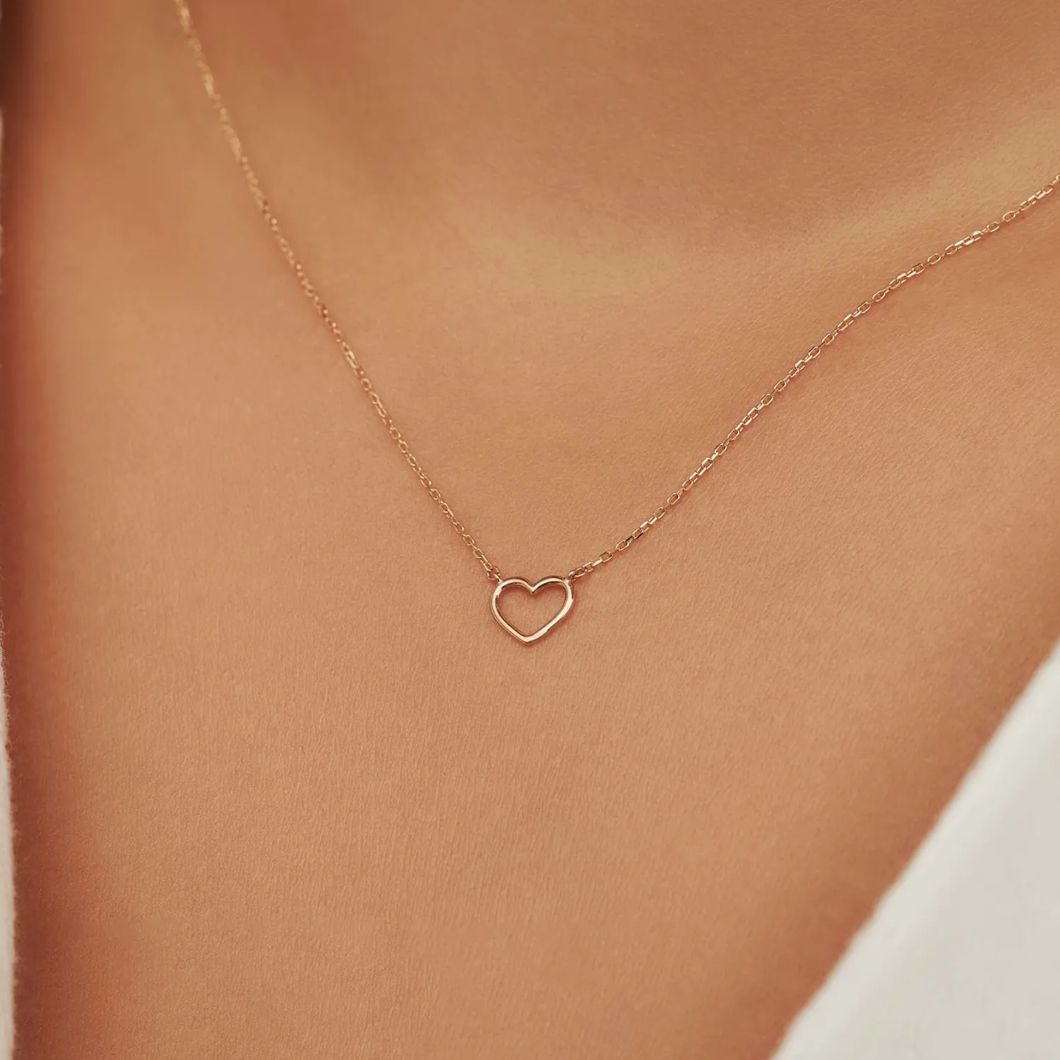 Flash Sale La Concorde Amore 14 karaat rosé gouden collier met hartje Rosé Gouden Colliers | Hartjes Colliers