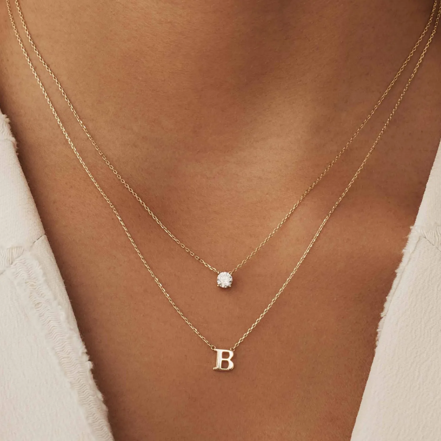 Best Le Marais Chloé 14 karaat gouden initial ketting met letter Initialen Sieraden