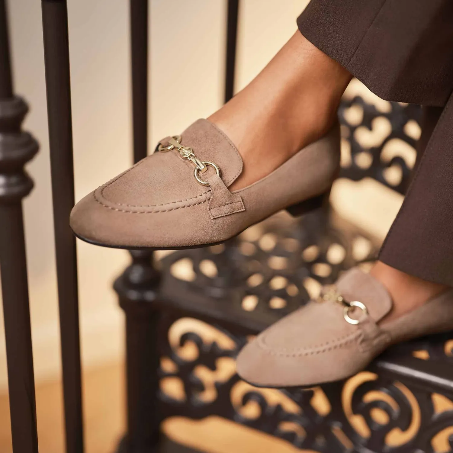 Sale Vendôme Fleur taupe suède loafers Loafers