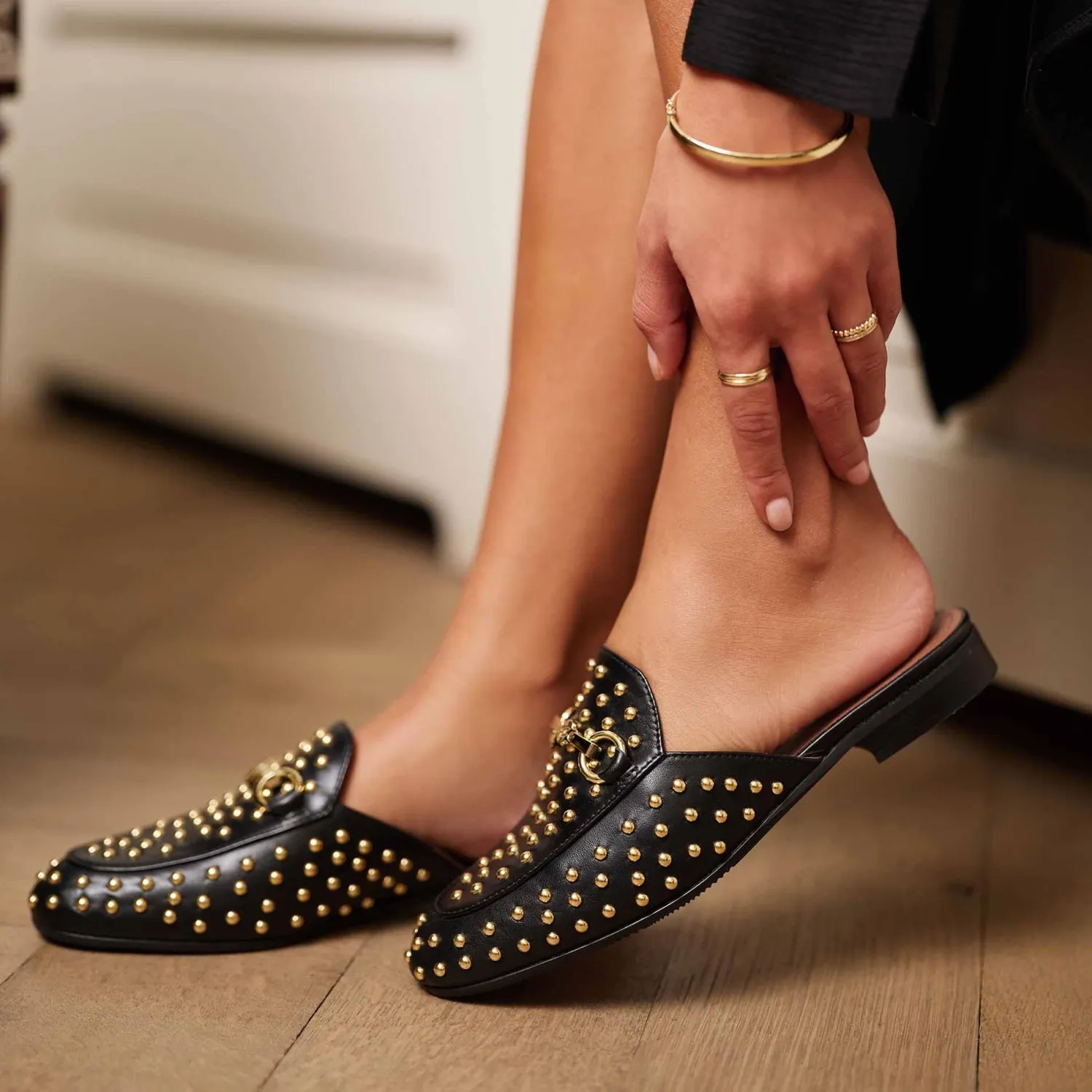 Shop Vendôme Fleur zwarte kalfsleren slipper loafers met studs Loafers